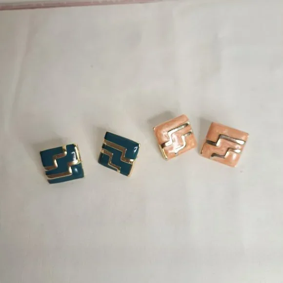 Set of 2 VINTAGE 80S Statement Clip Earrings - Picture 4 of 6